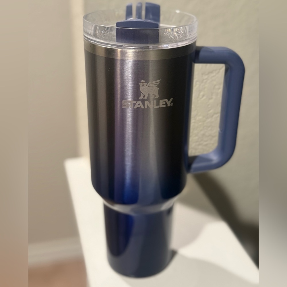 Lightly Used Stanley 40 oz. Quencher H2.0 FlowState Tumbler - Twilight Gradient